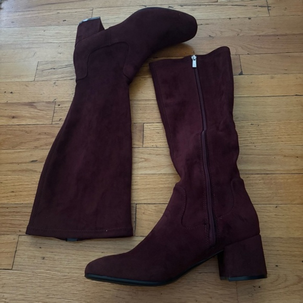 Kenneth Cole Burgundy Faux Suede Boots Size 9.5